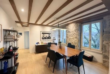 Appartement rénové avec charme à Puplinge, Genève