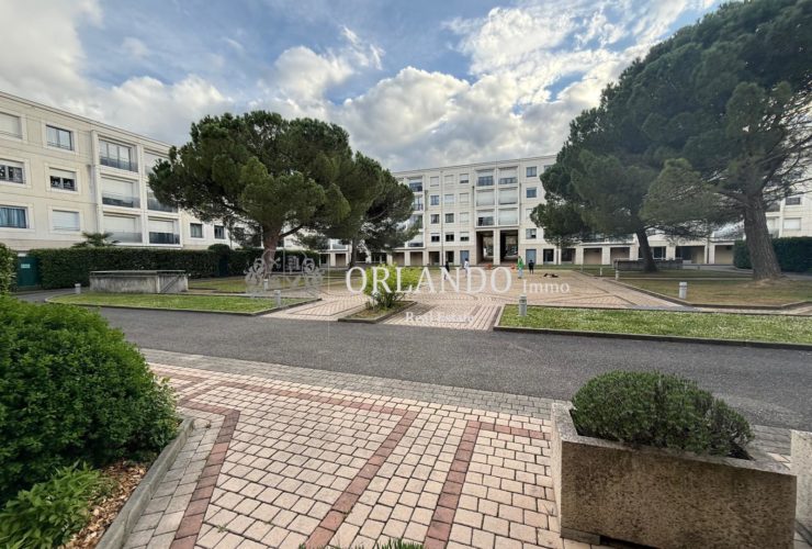 Spacieux appartement traversant de 6 pièces à Plan-les-Ouates