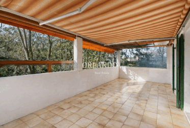 Charmante villa des années 1920 à proximité immédiate du centre de Vésenaz