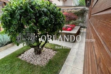 Charmante maison familiale sur trois niveaux avec jardin