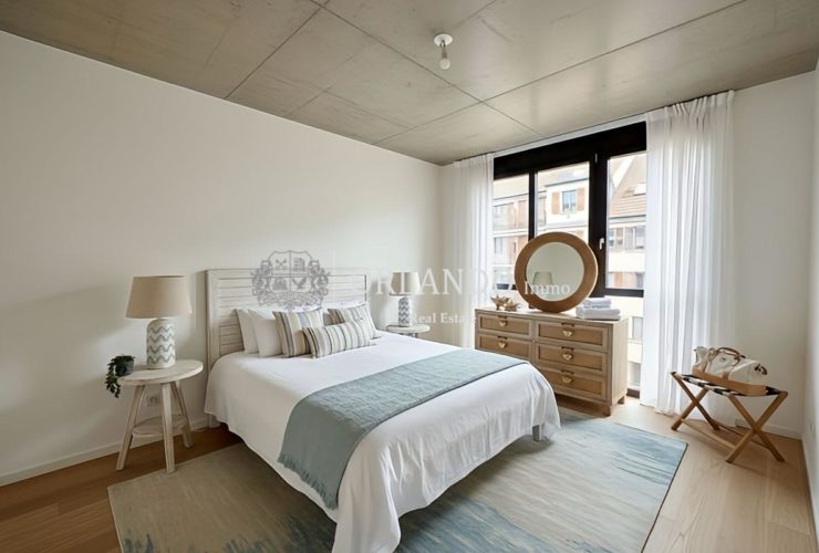 Bel appartement neuf de 5 pièces( pignon ) 3 étage avec balcon