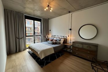 Bel appartement neuf de 5 pièces 2 étage avec balcon