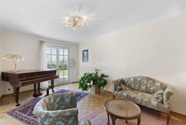 Villa de caractère avec vue panoramique sur le lac Léman, à deux pas de Genève