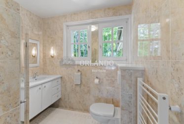 Villa de caractère avec vue panoramique sur le lac Léman, à deux pas de Genève