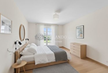 Villa de caractère avec vue panoramique sur le lac Léman, à deux pas de Genève