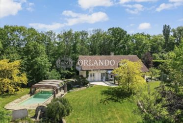 Villa de caractère avec vue panoramique sur le lac Léman, à deux pas de Genève
