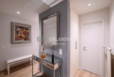 Bel appartement en attique de 5 pièces avec balcon et aperçu sur le lac
