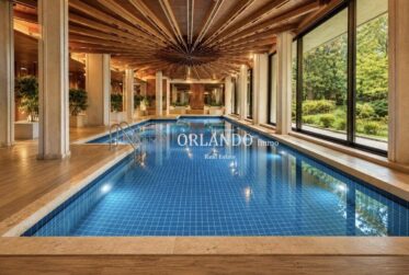 Appartement de 5.5 pièces - 180 m² avec piscine intérieure